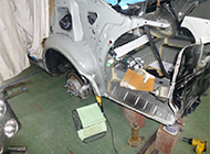 板金修理作業